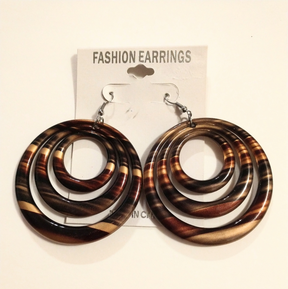 Acrylic Tan and Brown Stripe Hoop Earrings